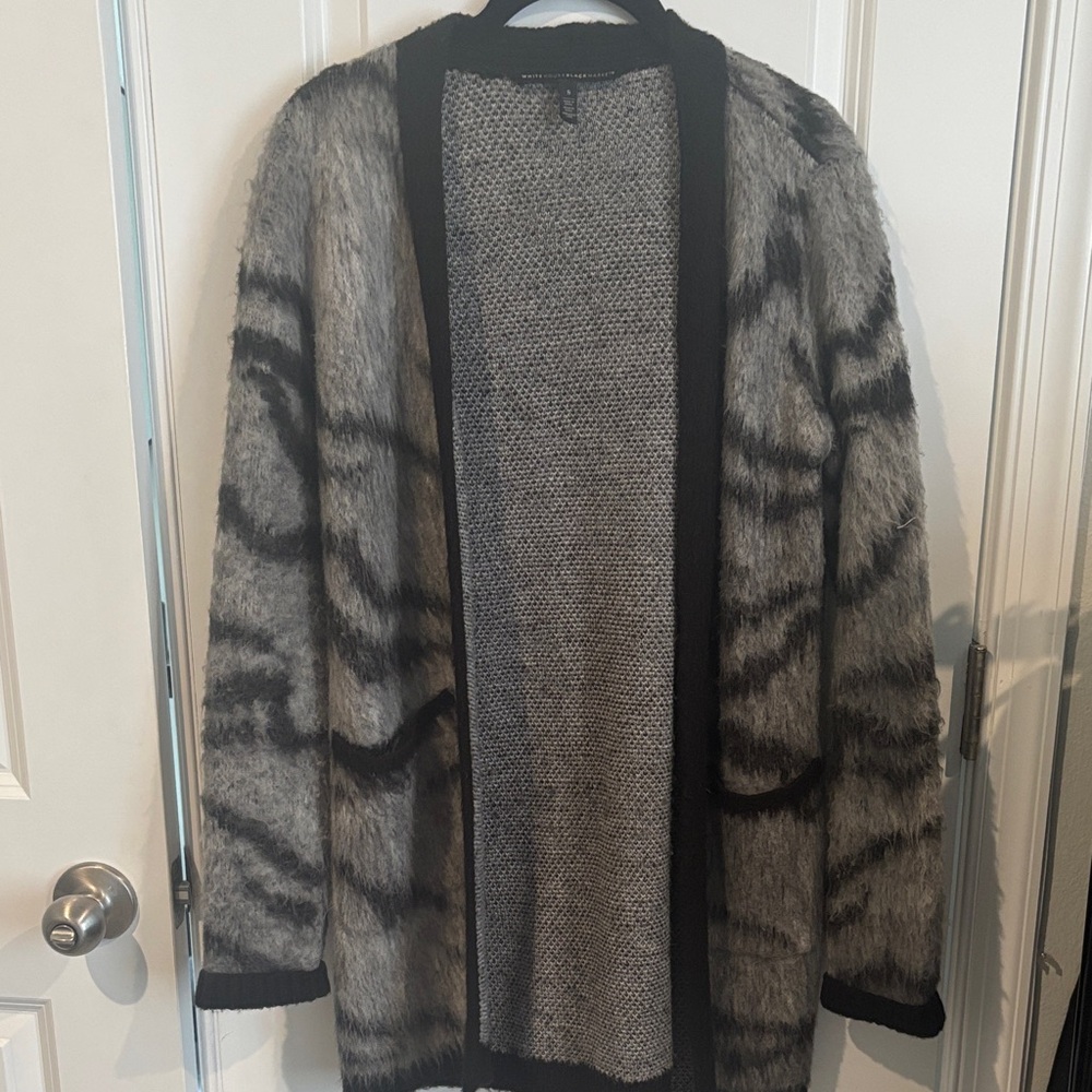 White House Black Market Gray and Black Open-Front Patterned Cardigan
